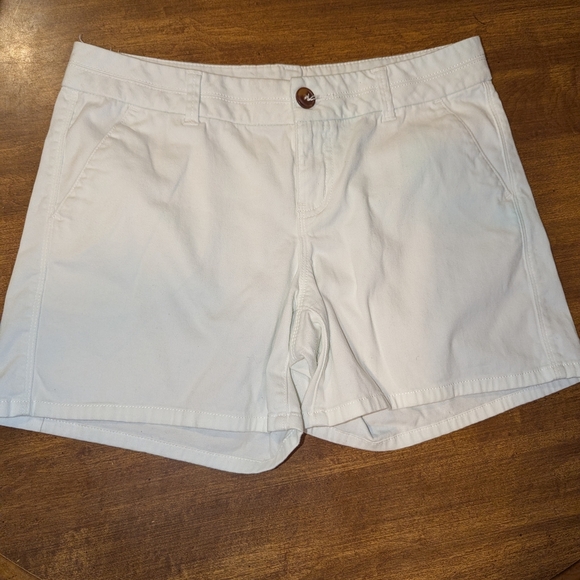 Maurices White Bermuda Shorts Tailored Fit - Picture 1 of 8